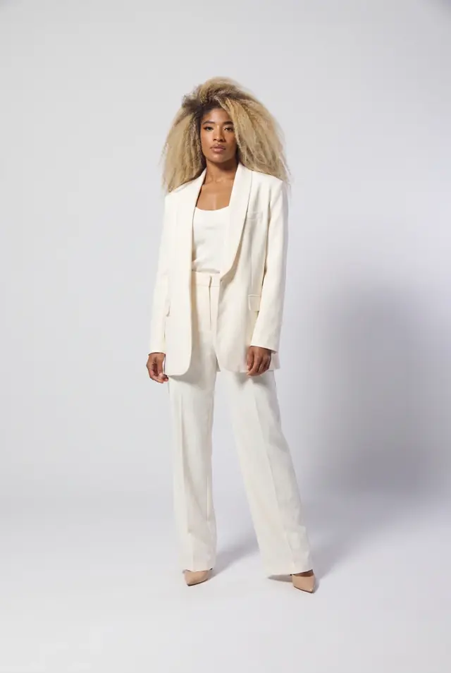 Blazer marfil amplio