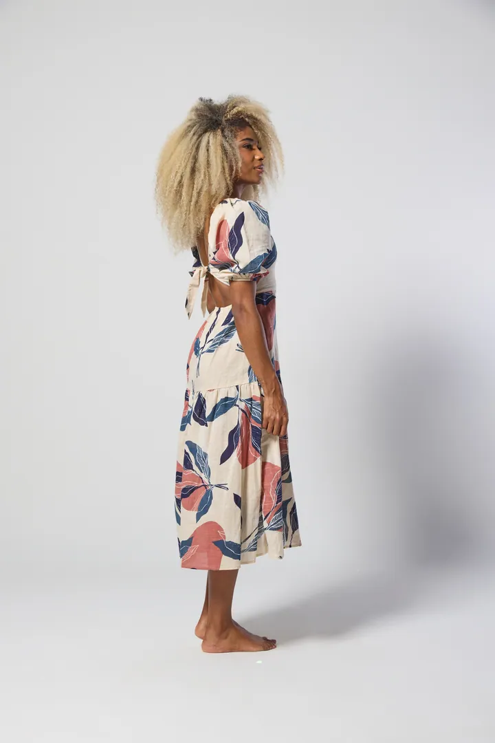 Women · Resort: Puff-sleeve midi dress, Cream & navy floral, side view